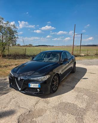  Alfa Romeo Giulia 2.2 150cc