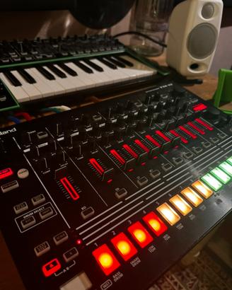 Roland Tr-8 special edition