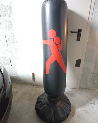 Sacco gonfiabile per pugni
