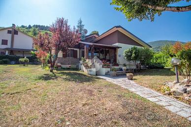 VILLA SINGOLA A BORBONA