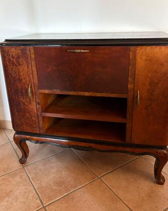 Mobile bar con giradischi