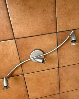 Lampadari moderni a faretti orientabili