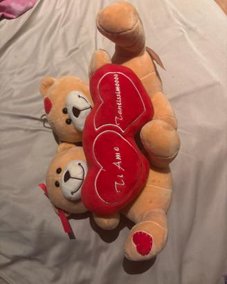 orsacchiotto di peluche