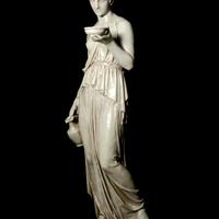 statua divinità ebe dea della giovinezza