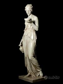 statua divinità ebe dea della giovinezza