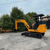 E255 - Escavatore Komatsu 25 q