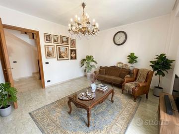 CASA SEMINDIPENDENTE A GASSINO TORINESE