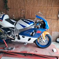 Suzuki gsx r 750 1996 "srad"