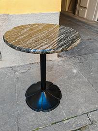 Arredamento bar tavolini