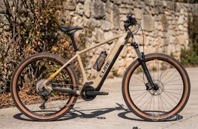 Bici elettrica cube