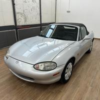 Mazda MX-5 1.6i 16V cat