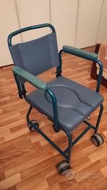 sedia a rotelle comoda per anziani e disabili