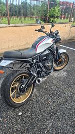 YAMAHA XSR 700 XTRIBUTE