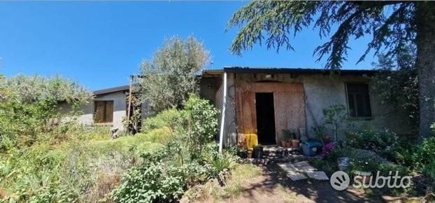 Proprietà con casa,terreno Castiglione di Sicilia