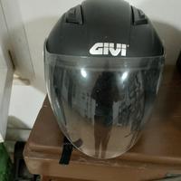 coppia di caschi givi