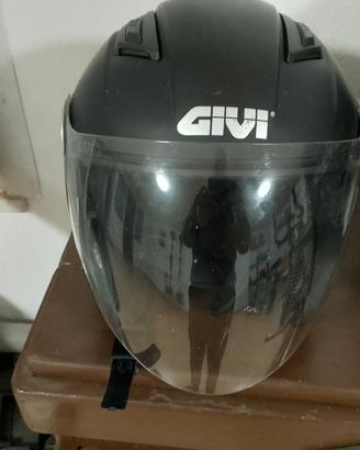 coppia di caschi givi