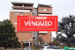 4 LOCALI IN VIA GIACOSA