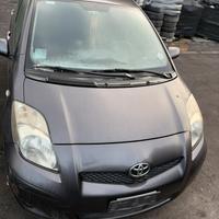 Toyota Yaris II serie 1.0 benzina 2010