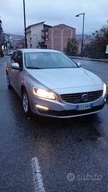 Volvo V60 D2 2015