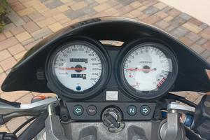 Hornet 600  2000