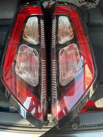 Fari posteriori Fiat grande punto evo