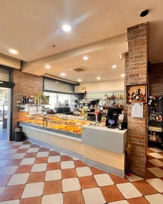 Attività / Licenza di 95 m² con 3 locali a Casalec