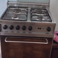 cucina con forno 