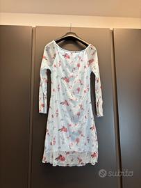 Abito azzurro con sottoveste