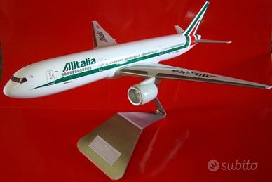 Aereo Boeing 777-200 "Alitalia new Livery