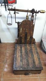 Bilancia o bassacuna in legno 