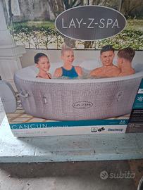 Piscina idromassaggio gonfiabile
