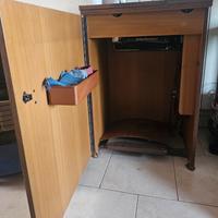 macchina da cucire a pedali antica 