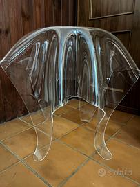 tavolino in plexiglass