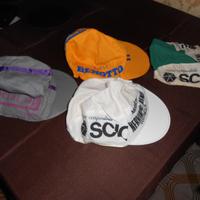 QUATTRO CAPPELLINI DA CICLISTA VINTAGE