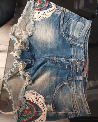 Short jeans