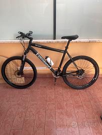 Bicicletta mtb Specialized RockHopper
