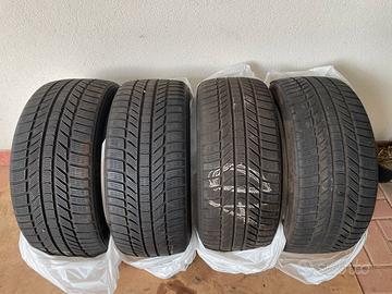 Pneumatici termici 235/40 R18 V continental