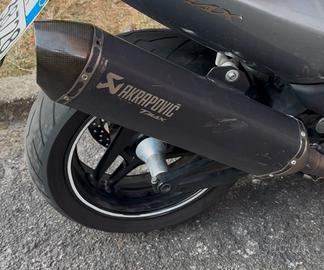 Marmitta Akrapovic Tmax