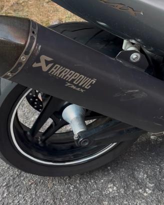 Marmitta Akrapovic Tmax