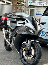 Yamaha R1