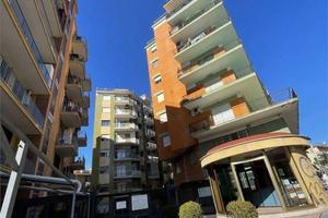 Immobile in asta di 114 m² con più di 5 locali a S