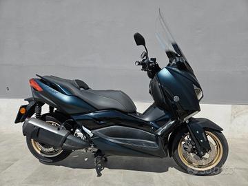 Yamaha X-Max 300 Tech Max