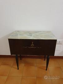 Comodino vintage basso