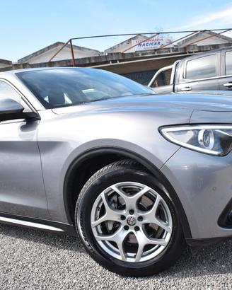 Alfa Romeo Stelvio ALFAROMEO AUTOCARRO 4X4 2.2TD 1