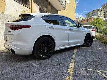 Alfa stelvio 190 cv diesel