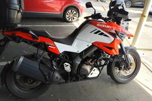 Suzuki V Strom 1050 XT 