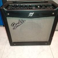 Amplificatore Fender mustang 1