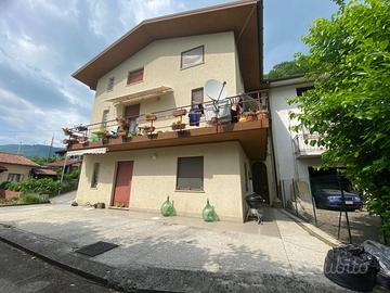 IN BIFAMILIARE MINI AL PIANO TERRA CON INGRESSO...