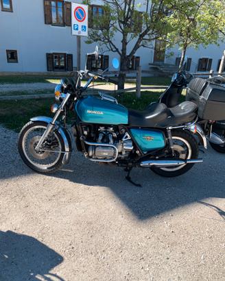 Honda goldwing 1000