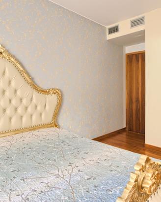 Letto Matrimoniale Barocco-Swarovski fatto a mano.